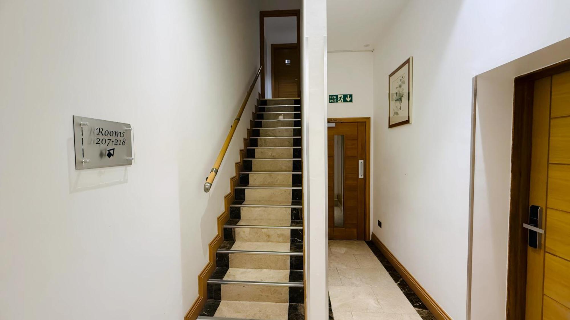 Osborne Aparthotel Eastbourne Ngoại thất bức ảnh